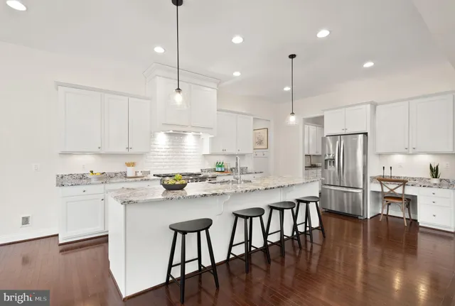 $1,599,999 | 24974 First Harvest Court, Aldie, VA 20105