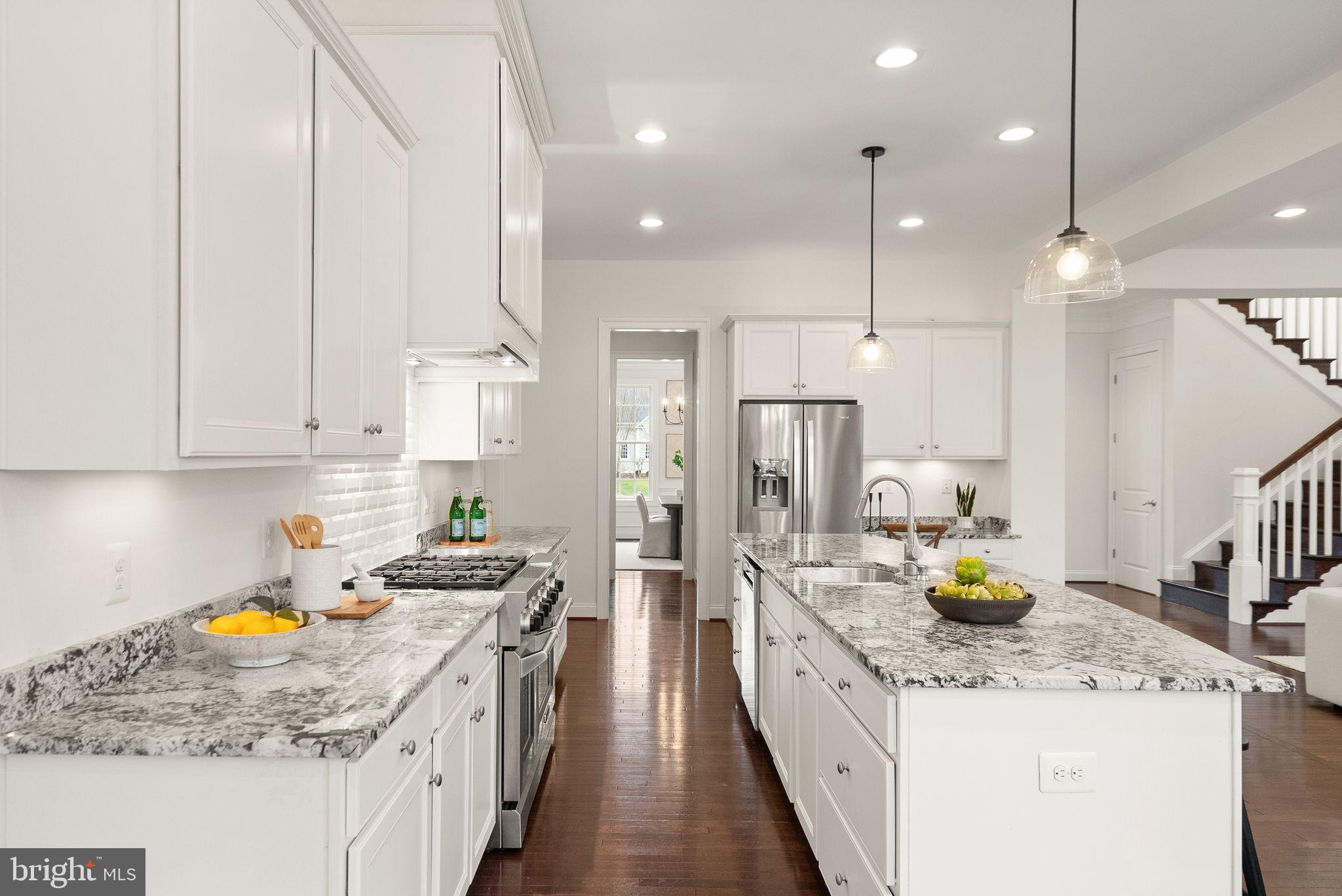 24974 First Harvest Court Aldie, VA 20105 - Photo 29 of 143 Stainless steel appliances