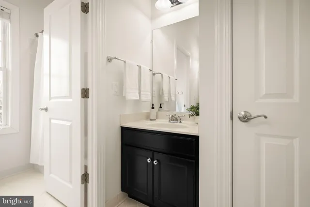 $1,599,999 | 24974 First Harvest Court, Aldie, VA 20105