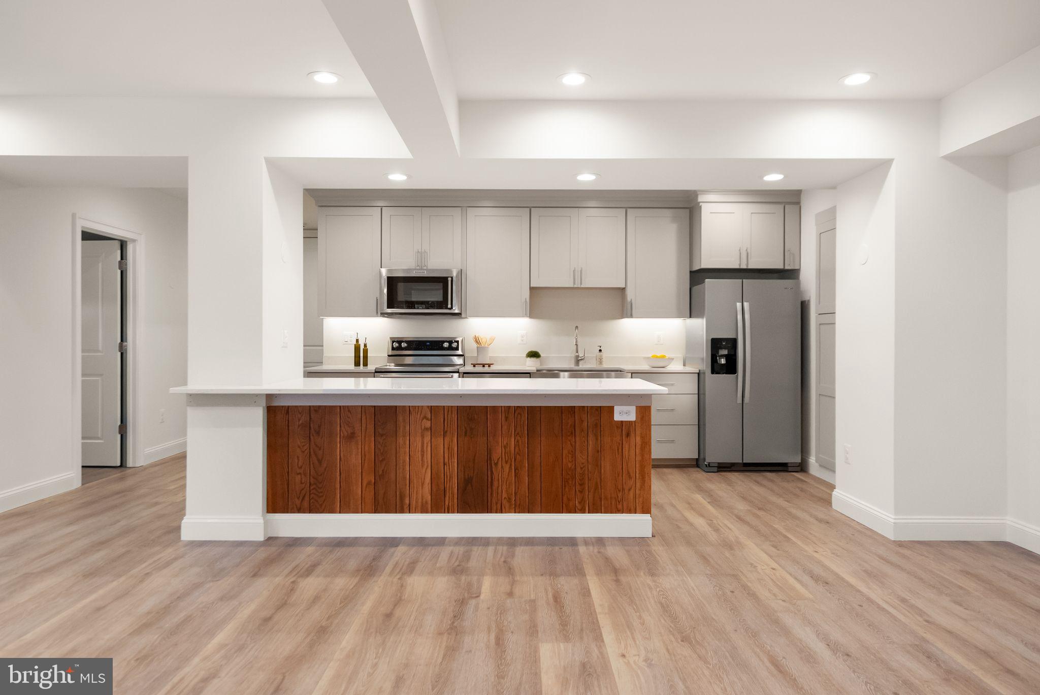 24974 First Harvest Court Aldie, VA 20105 - Photo 92 of 143 Kitchen with island