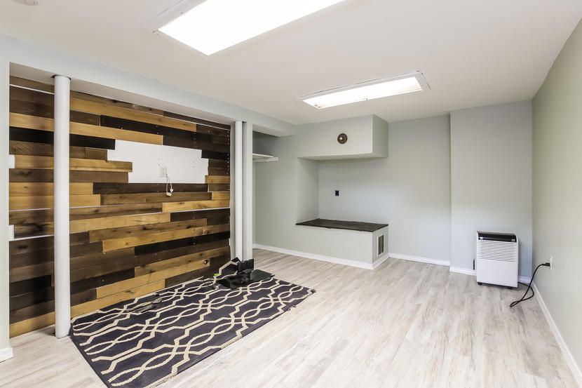 54 Salt Works Road Buzzards Bay, MA 02532 - Photo 23 of 26 018-photo-sitting-room-6681599