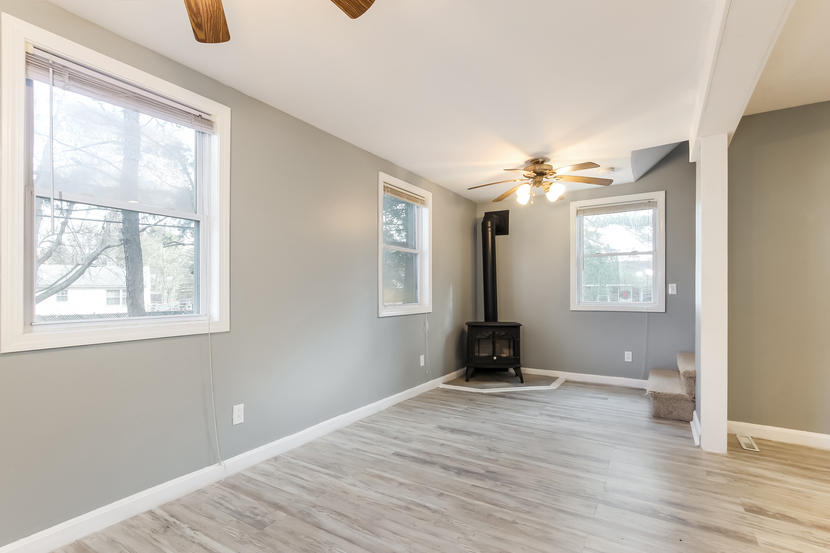 54 Salt Works Road Buzzards Bay, MA 02532 - Photo 7 of 26 Living Room
