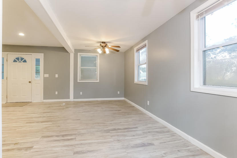 54 Salt Works Road Buzzards Bay, MA 02532 - Photo 8 of 26 Living Room