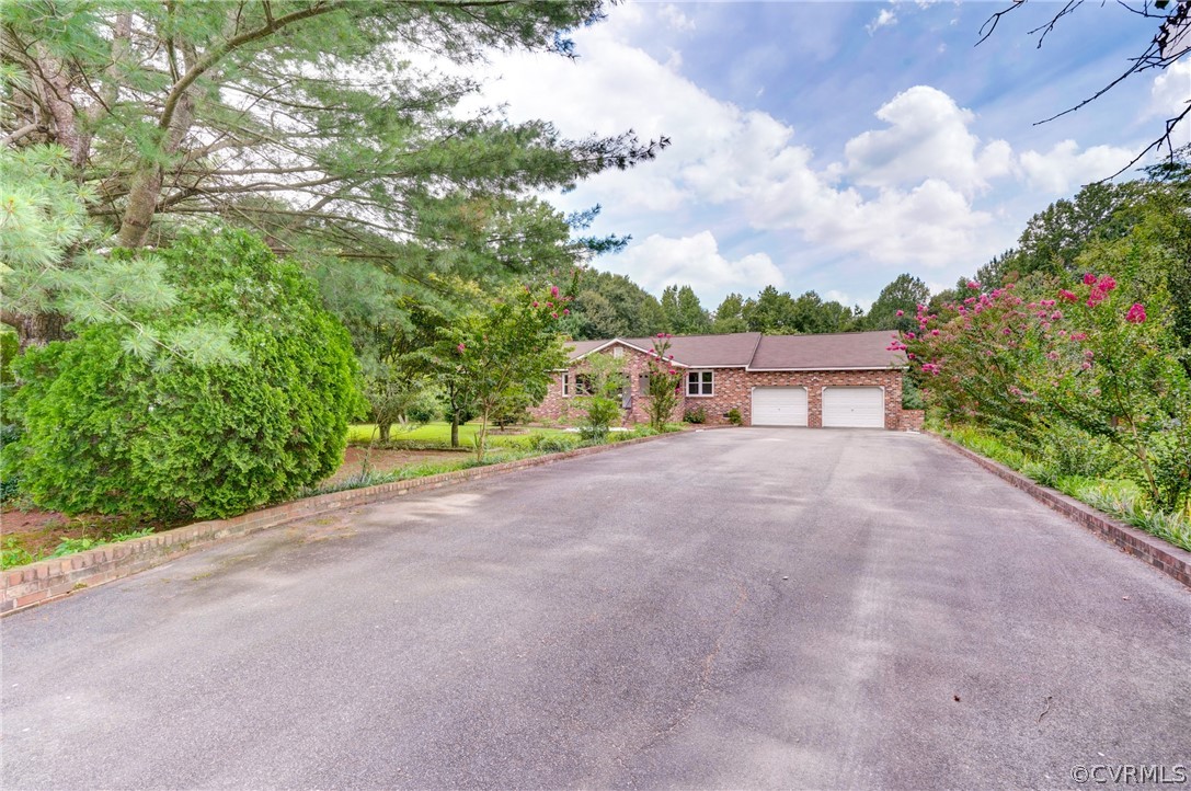 6622 Liberty Hall Road Quinton, VA 23141 - Photo 1 of 42 Gallery Image 1
