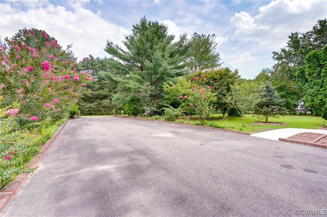 6622 Liberty Hall Road Quinton, VA 23141 - Photo 2 of 42 Gallery Image 2