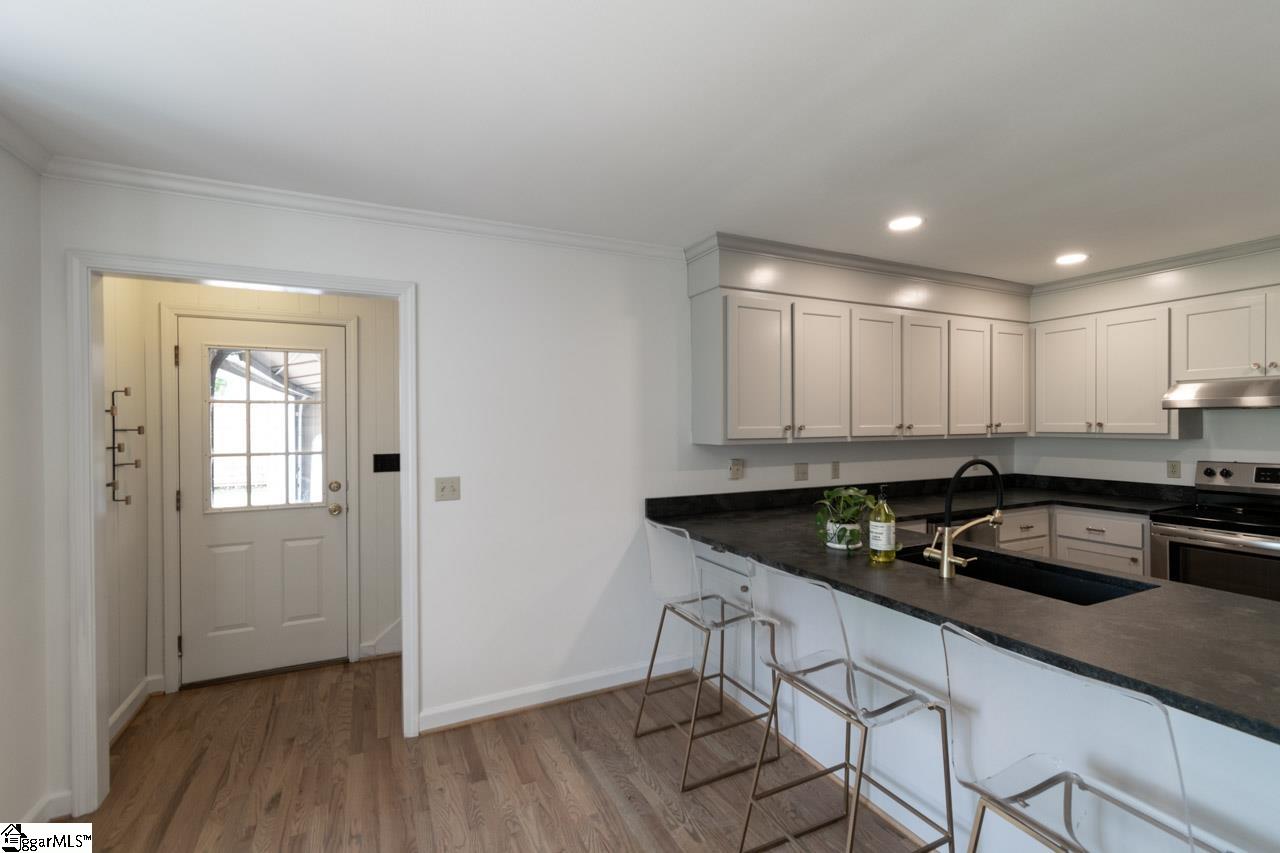313 South Wingfield Road Greer, SC 29650 - Photo 11 of 36 Gallery Image 11