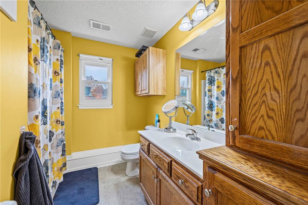 435 North Queen Ridge Avenue Independence, MO 64056 - Photo 18 of 32