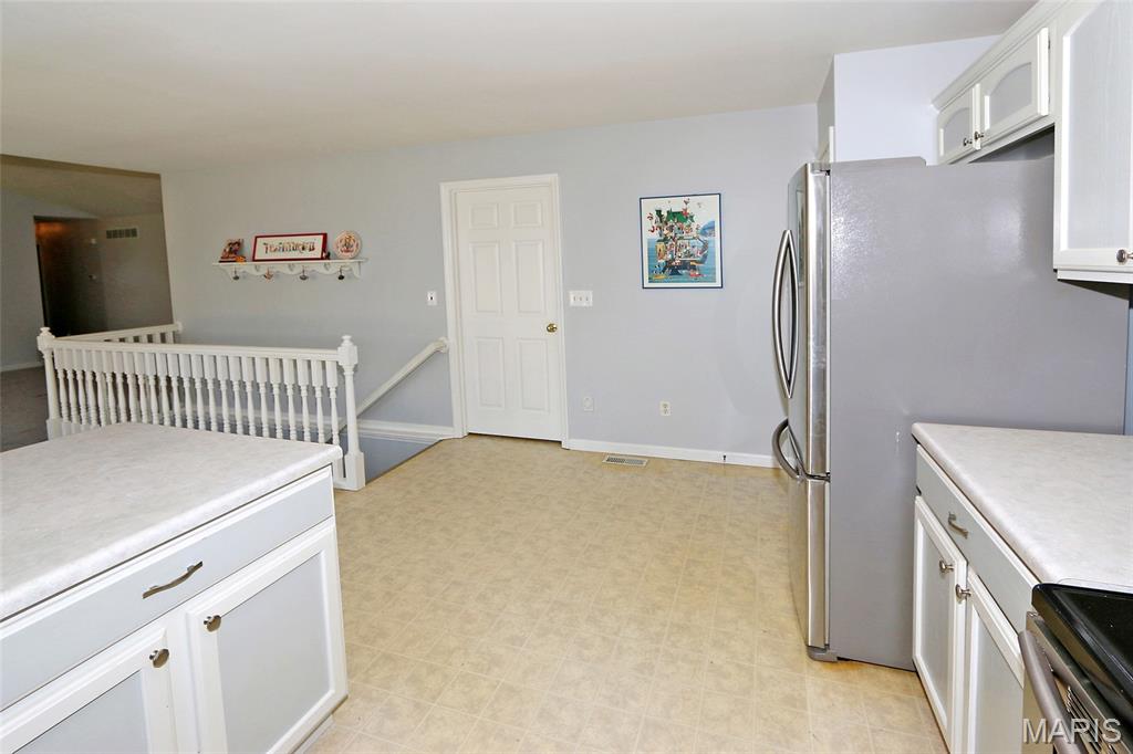 204 Jacobs Way St. Peters, MO 63376 - Photo 11 of 29