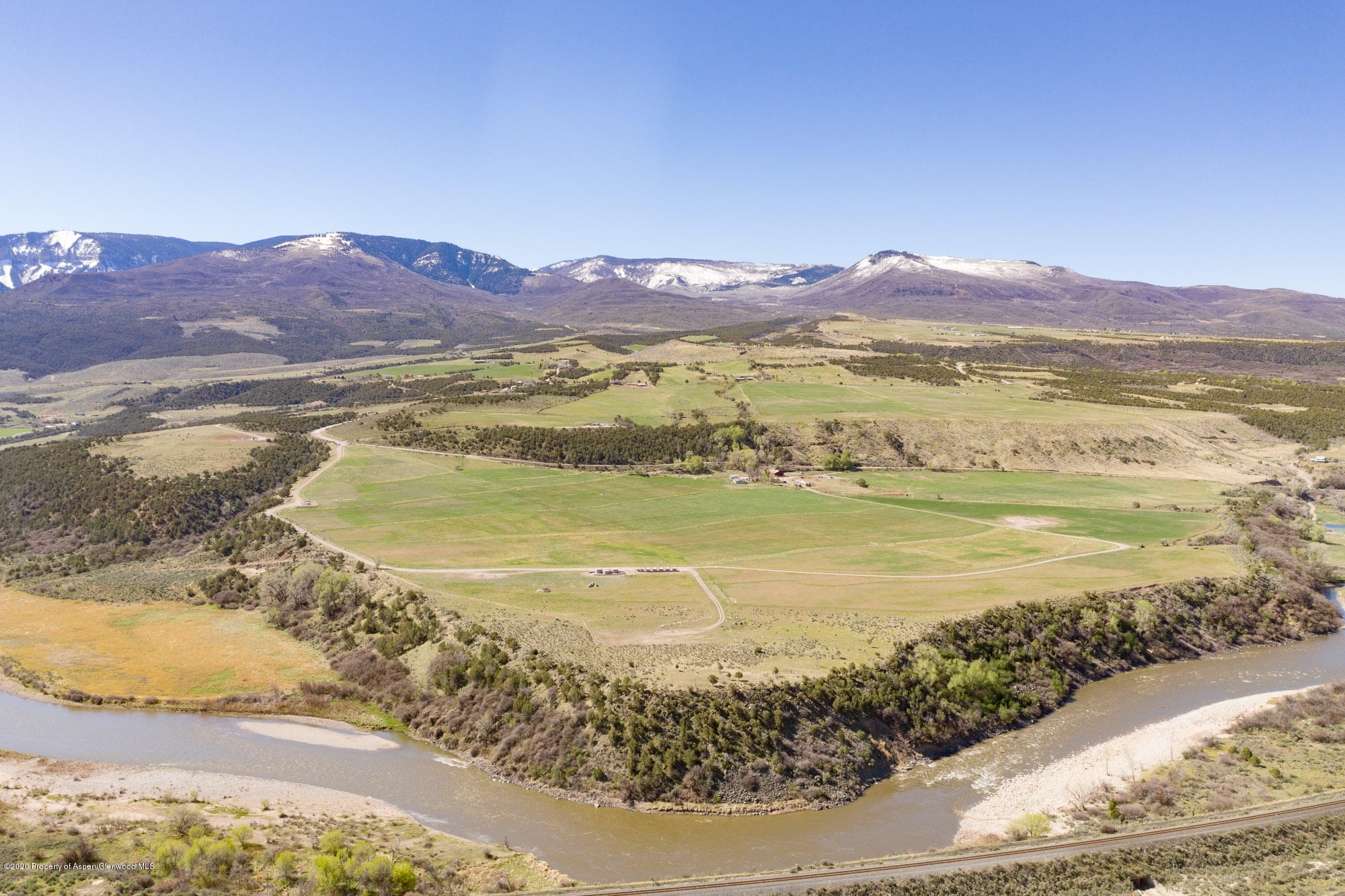 1989 County Road 320 Rifle, CO 81650 - Photo 6 of 36 a view of an ocean and a mountain