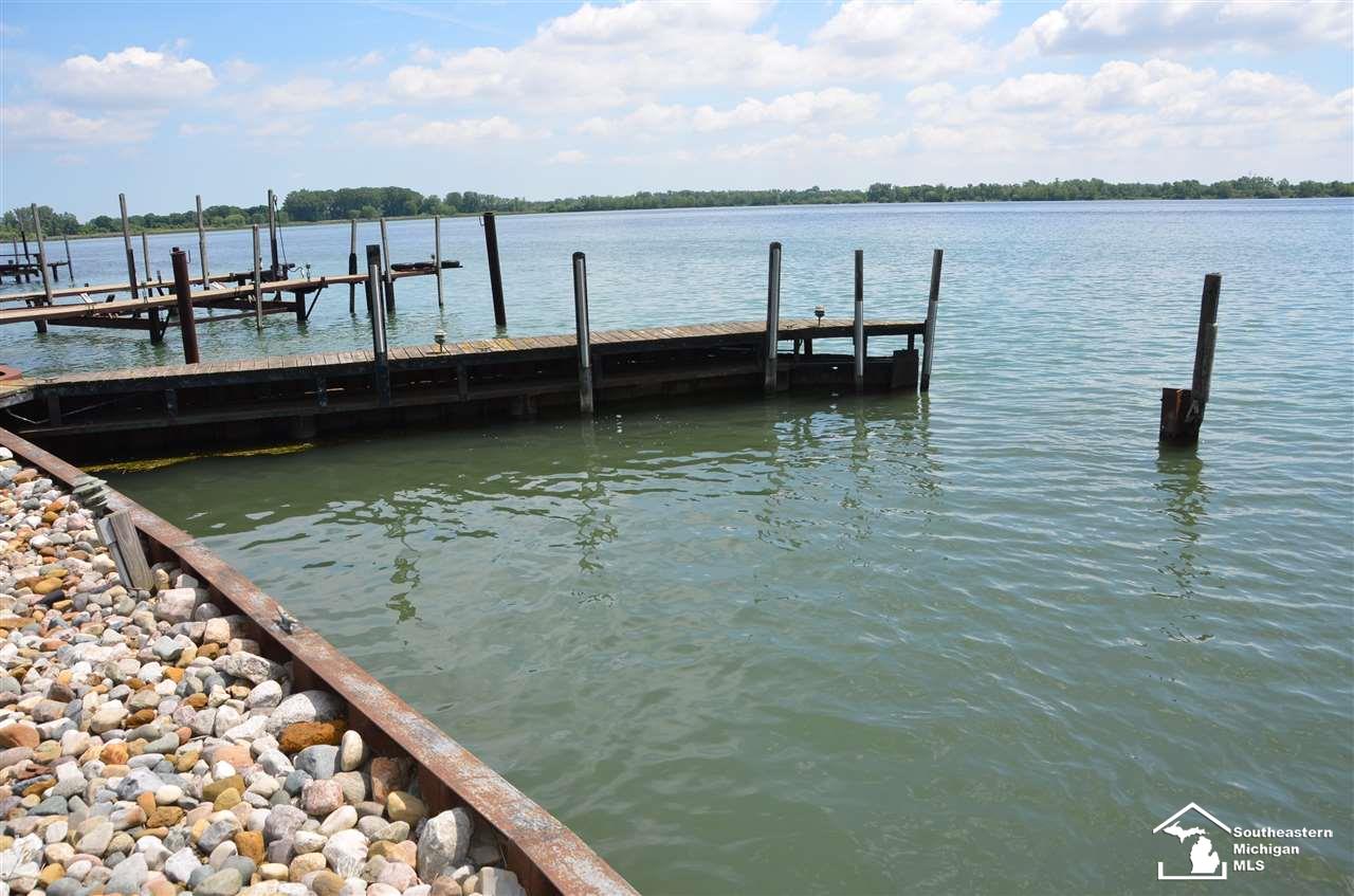 26055 East River Road Grosse Ile, MI 48138 - Photo 21 of 68