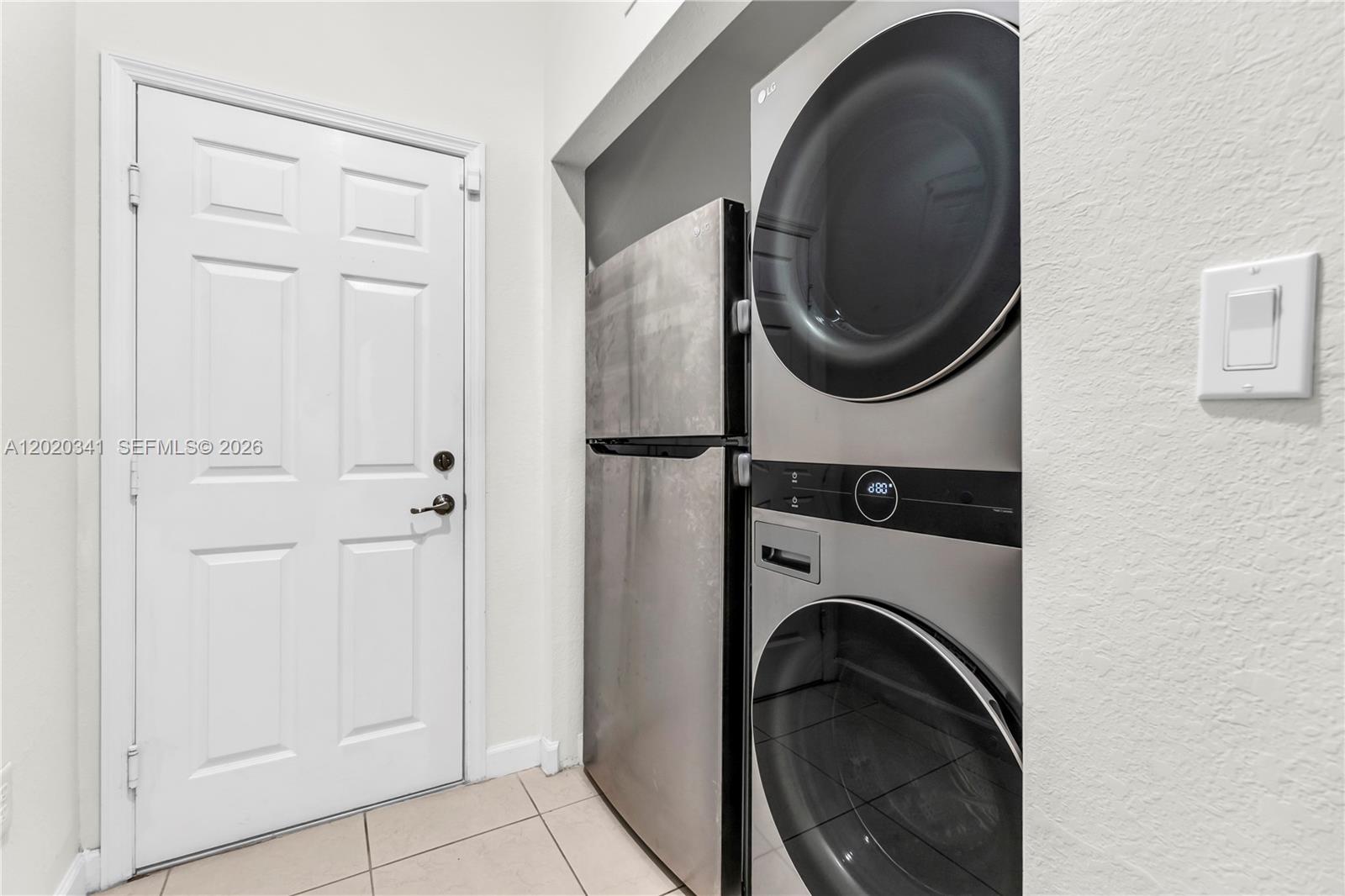 17064 Southwest 90th Way Miami, FL 33196 - Photo 27 of 36