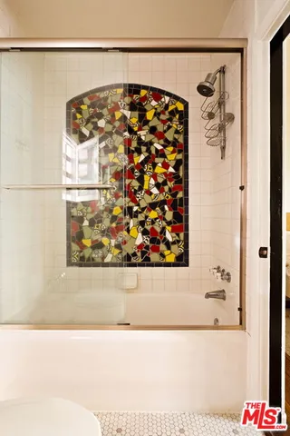 $13,995 | 1800 Outpost Drive, Los Angeles, CA 90068