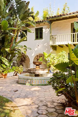 $13,995 | 1800 Outpost Drive, Los Angeles, CA 90068