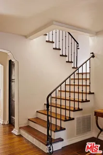 $13,995 | 1800 Outpost Drive, Los Angeles, CA 90068