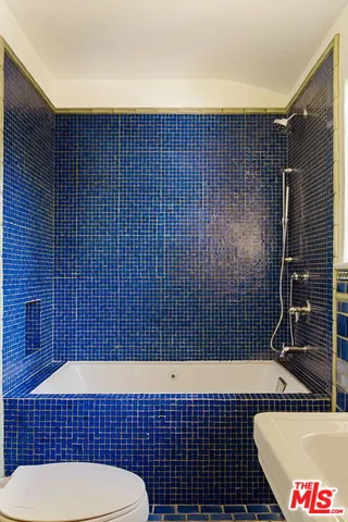 $13,995 | 1800 Outpost Drive, Los Angeles, CA 90068