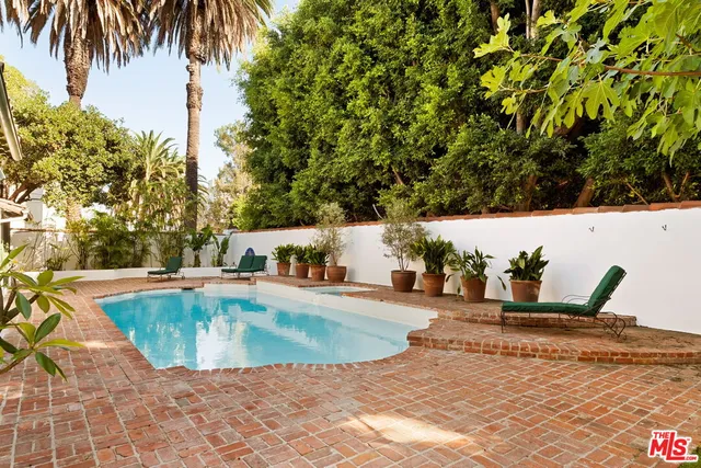 $13,995 | 1800 Outpost Drive, Los Angeles, CA 90068