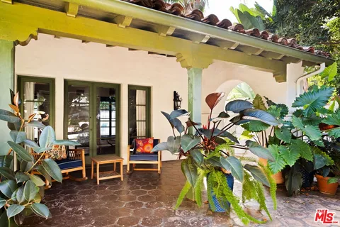 $13,995 | 1800 Outpost Drive, Los Angeles, CA 90068