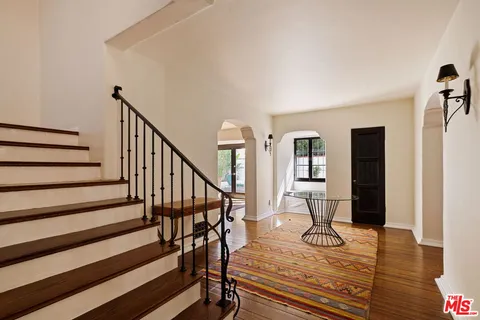 $13,995 | 1800 Outpost Drive, Los Angeles, CA 90068