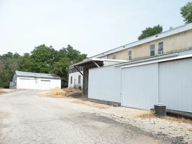 $84,999 | 109 Highway 35, Bloomington, WI 53804