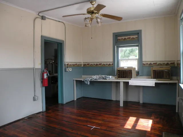 $84,999 | 109 Highway 35, Bloomington, WI 53804