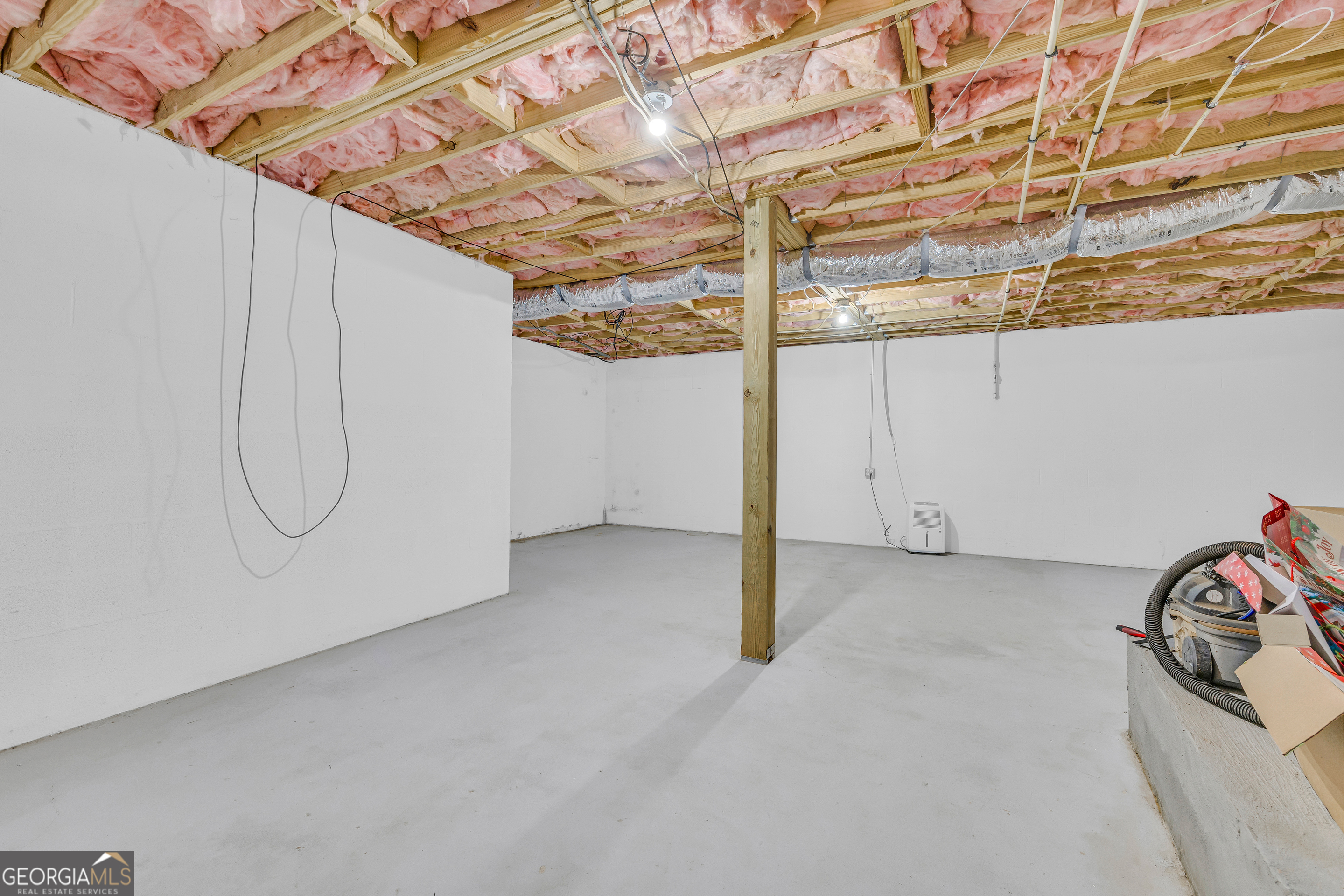 975 Diamond Hill Neese Road Colbert, GA 30628 - Photo 30 of 59 a view of a room with rack on the wall