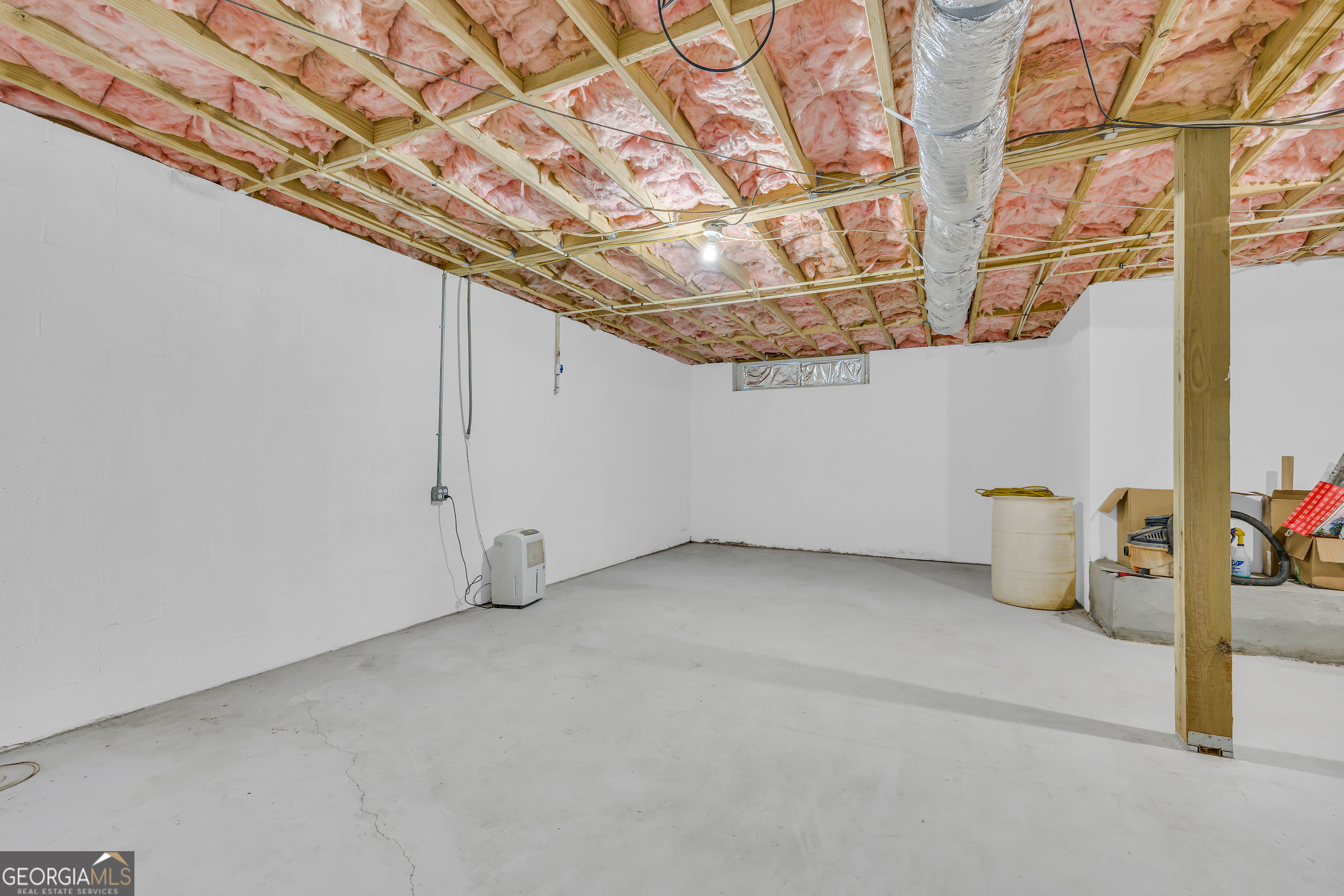 975 Diamond Hill Neese Road Colbert, GA 30628 - Photo 31 of 59 a view of an empty room