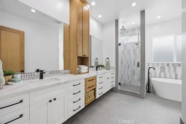 $2,449,000 | 617 North Irena Avenue, Unit B, Redondo Beach, CA 90277