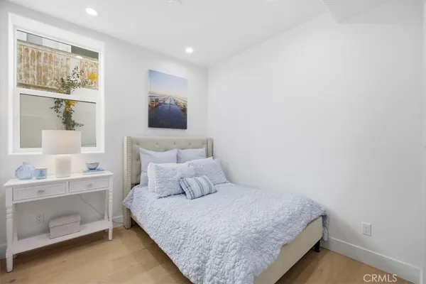$2,449,000 | 617 North Irena Avenue, Unit B, Redondo Beach, CA 90277