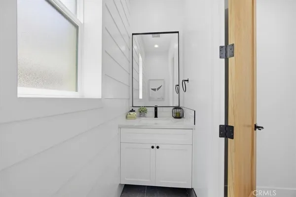 $2,449,000 | 617 North Irena Avenue, Unit B, Redondo Beach, CA 90277