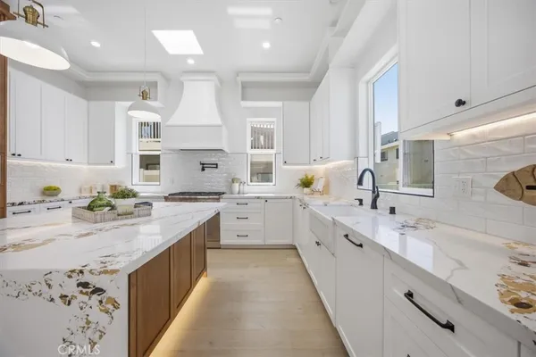$2,449,000 | 617 North Irena Avenue, Unit B, Redondo Beach, CA 90277