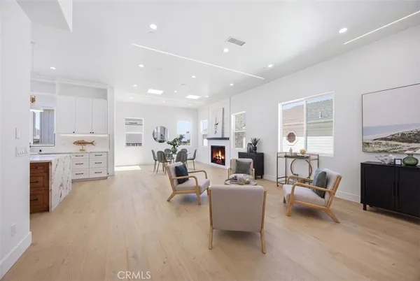 $2,449,000 | 617 North Irena Avenue, Unit B, Redondo Beach, CA 90277