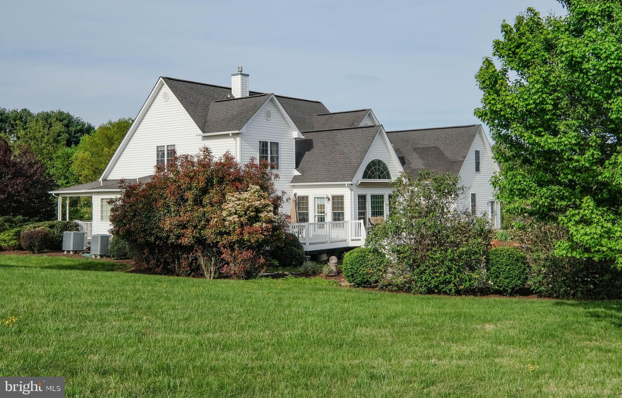 1376 Rockland Road Front Royal, VA 22630 - Photo 5 of 117