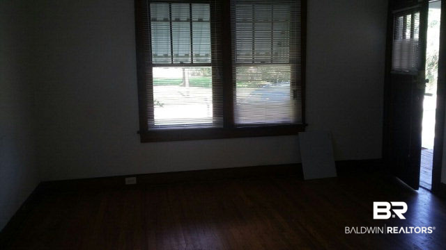 556 Williams Street Mobile, AL 36606 - Photo 9 of 22 New blinds on all windows.