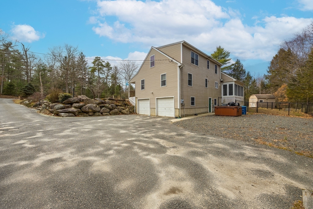 253 Reimers Road Monson, MA 01057 - Photo 8 of 39
