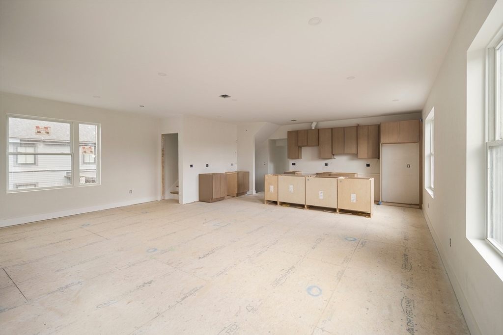 60 Franklin Street, Unit 1 Somerville, MA 02145 - Photo 7 of 11