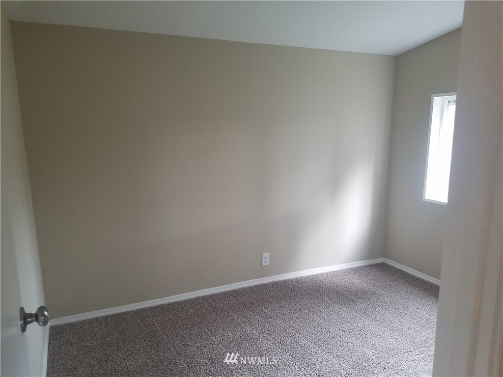 9244 192nd Lane Southwest Rochester, WA 98579 - Photo 14 of 24