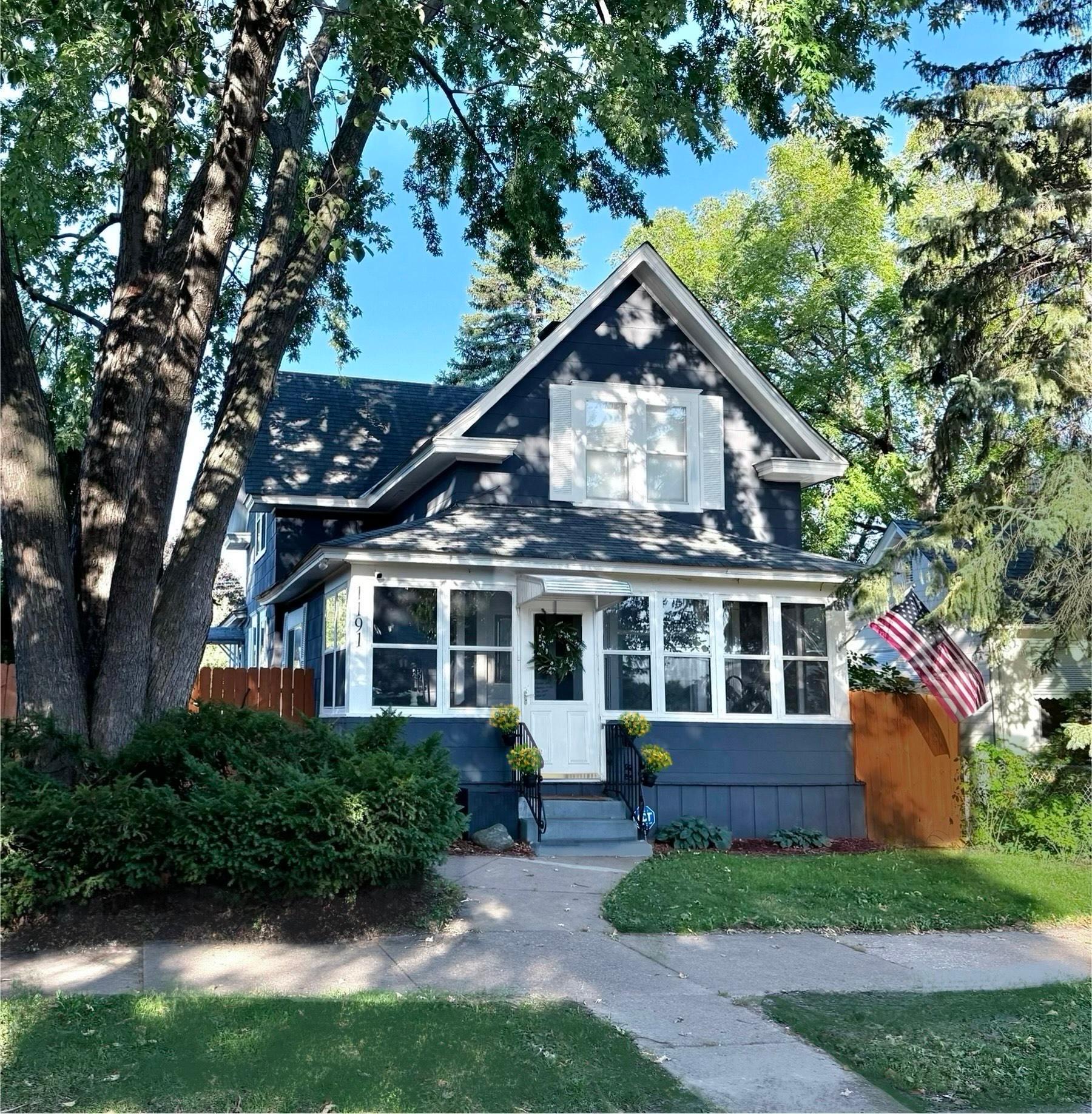 1191 Albemarle Street St. Paul, MN 55117 - Photo 1 of 46