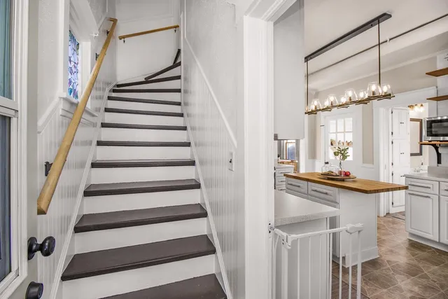 $285,000 | 1191 Albemarle Street, St. Paul, MN 55117