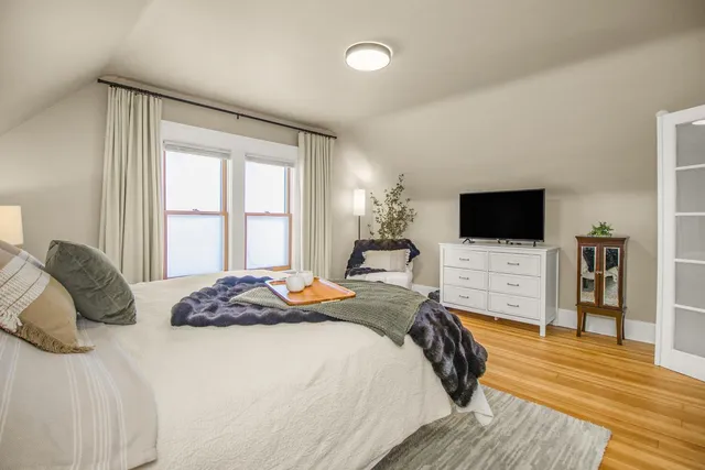 $285,000 | 1191 Albemarle Street, St. Paul, MN 55117