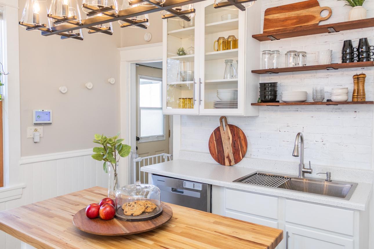 1191 Albemarle Street St. Paul, MN 55117 - Photo 3 of 46