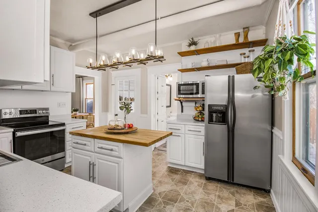 $285,000 | 1191 Albemarle Street, St. Paul, MN 55117