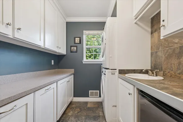 $429,000 | 959 Menominee Drive, Howell, MI 48843