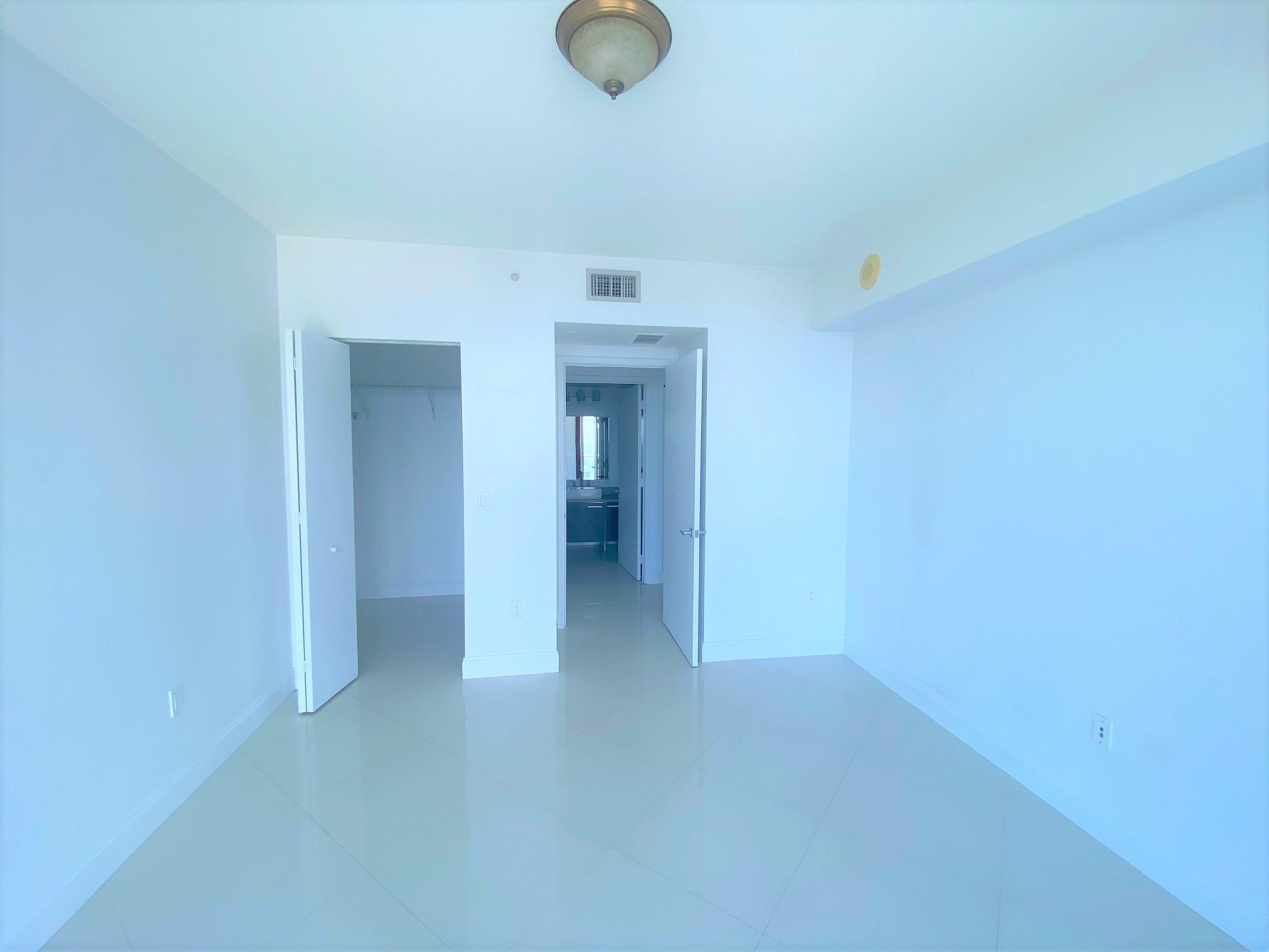 185 Southwest 7th Street, Unit 3708 Miami, FL 33130 - Photo 15 of 19 Photo 15