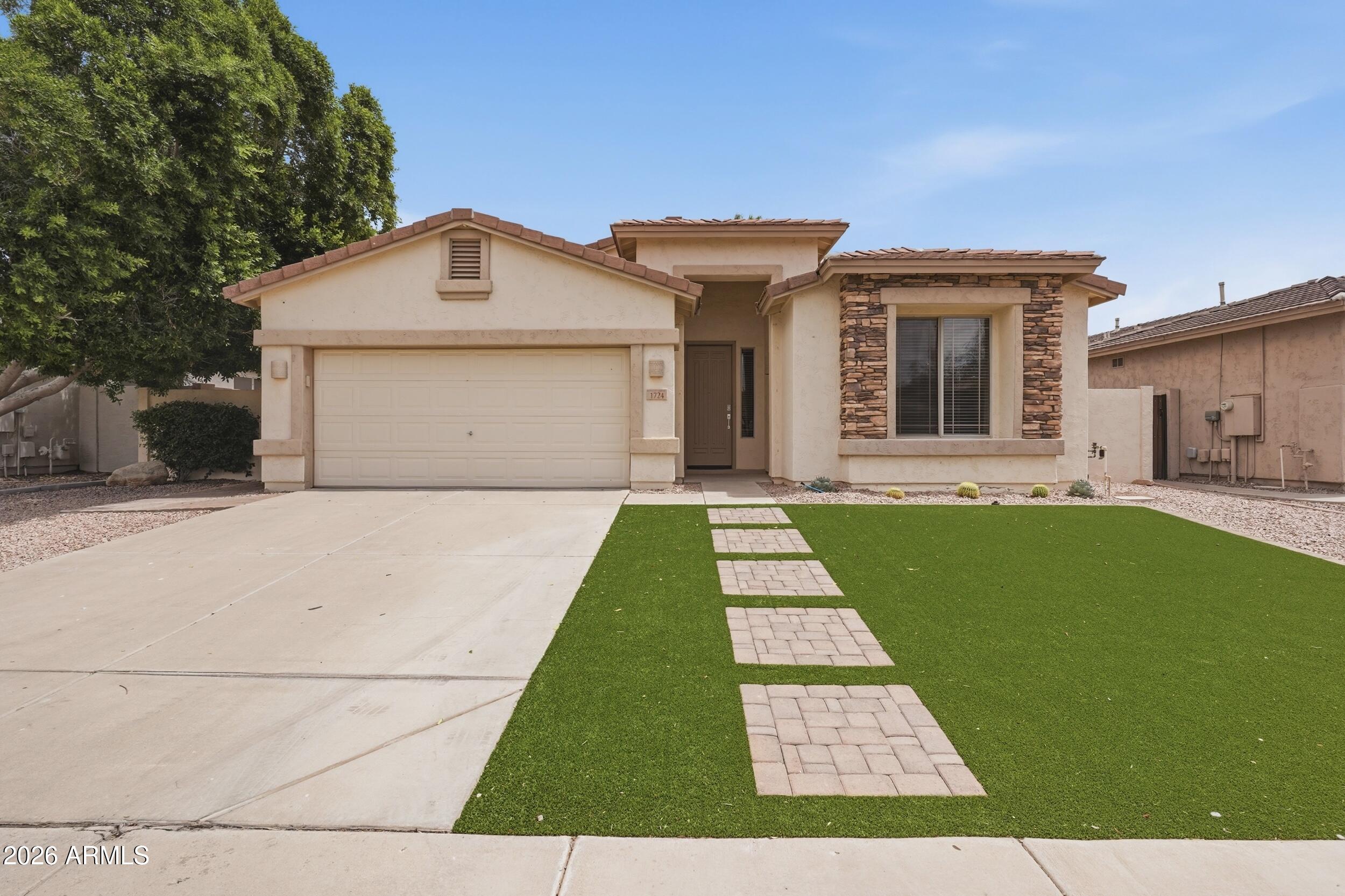 1724 West Deer Creek Road Phoenix, AZ 85045 - Photo 2 of 25