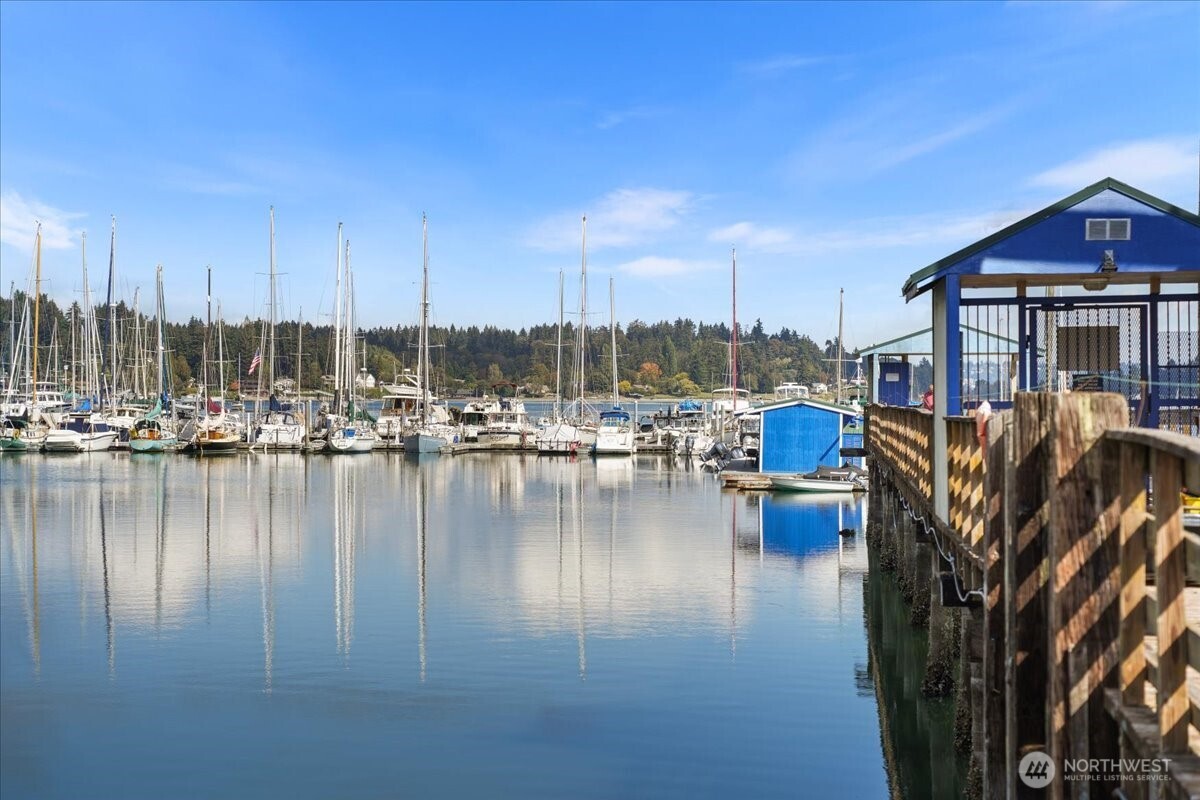 27730 Manzanita Beach Road Southwest Vashon, WA 98070 - Photo 20 of 22 Gallery Image 20