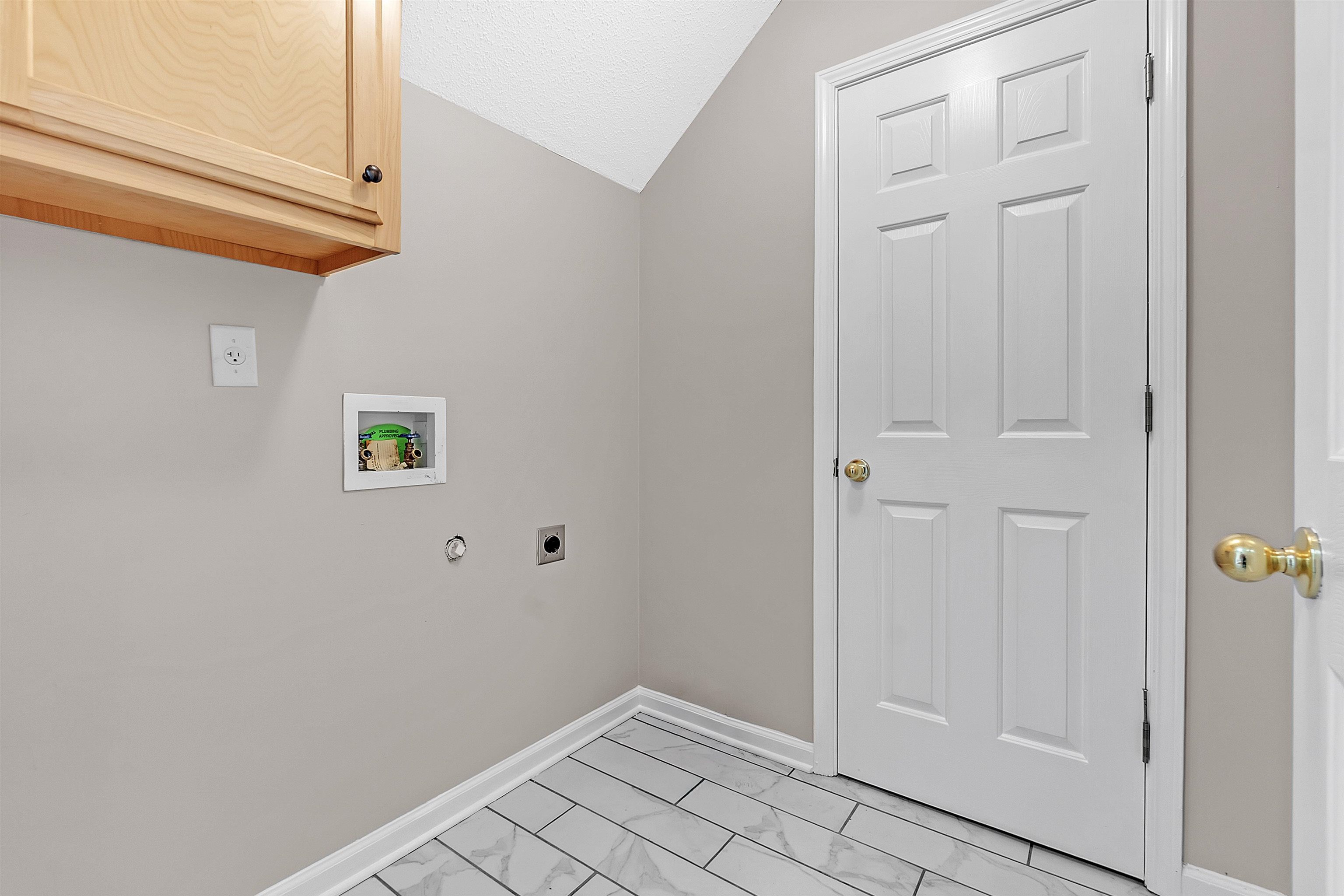 6700 Beagle Lane Bartlett, TN 38002 - Photo 18 of 40 a view of an entryway