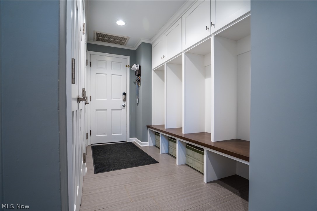 2321 Stockbridge Road Akron, OH 44313 - Photo 14 of 32