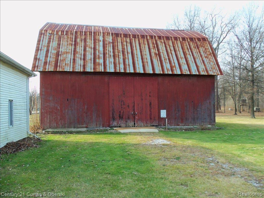 28204 King Road Romulus, MI 48174 - Photo 22 of 24 Barn.new