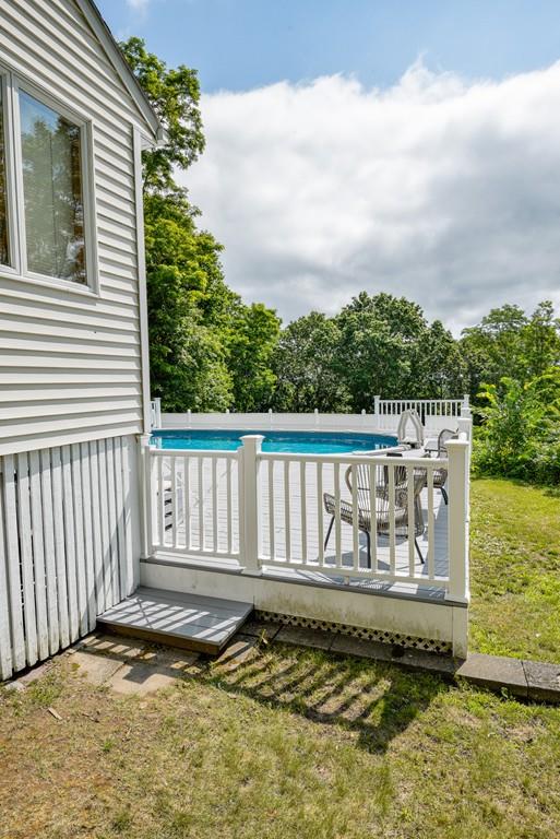 35 Steele Street Worcester, MA 01607 - Photo 4 of 32 Gallery Image 4