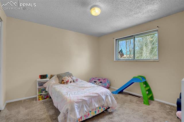 4664 Ridgeglen Road Colorado Springs, CO 80918 - Photo 24 of 37